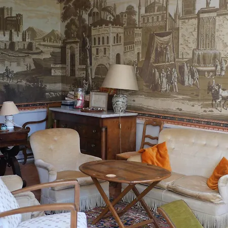 Poline, Private And Rustic Golf * Pavie