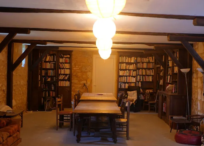 Feriegård Poline, Private And Rustic Golf Pavie